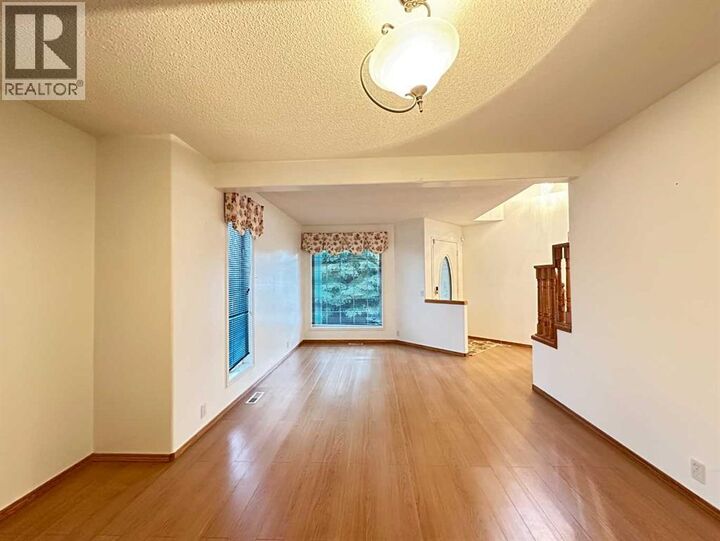 Property Photo: 70 Schooner Close Northwest AB T3L 1Z3
