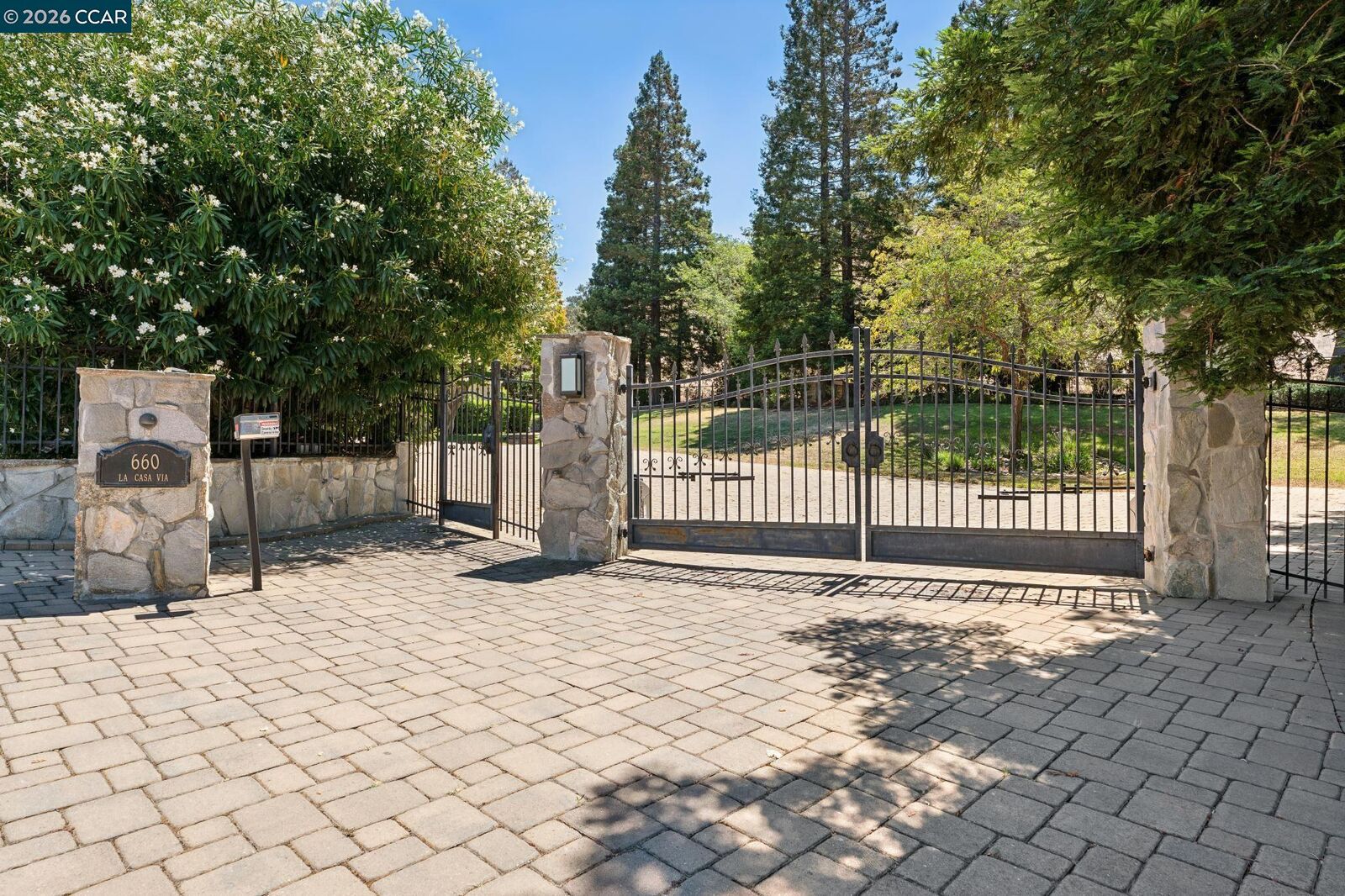 Property Photo: 660 La Casa Via CA 94598
