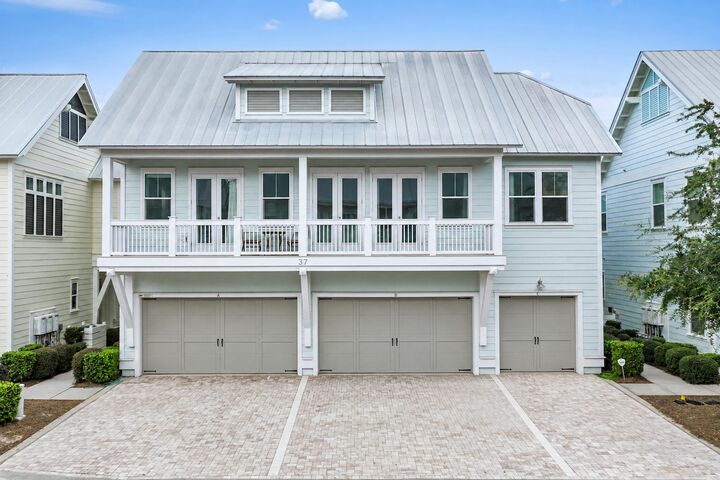Property Photo: 37 York Lane Unit A FL 32461