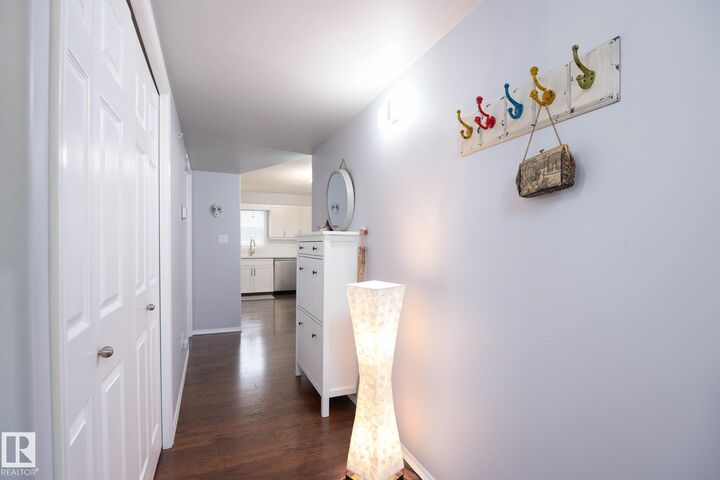 Property Photo:  1605 7 Avenue 304  AB T9M 0A6 