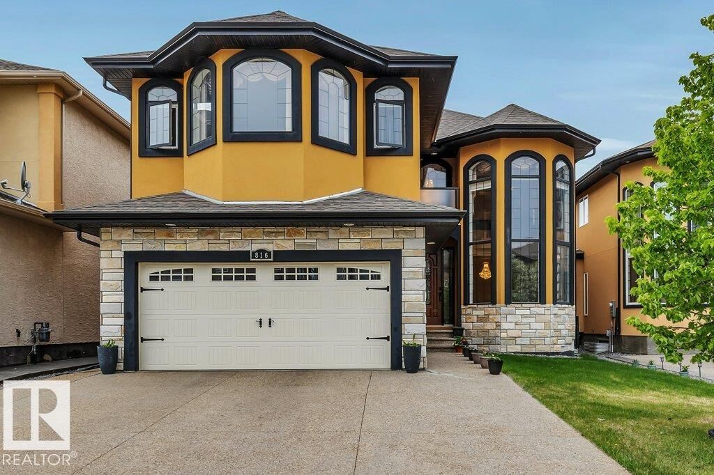 Property Photo:  816 Wildwood Crescent NW  AB T6T 0M2 