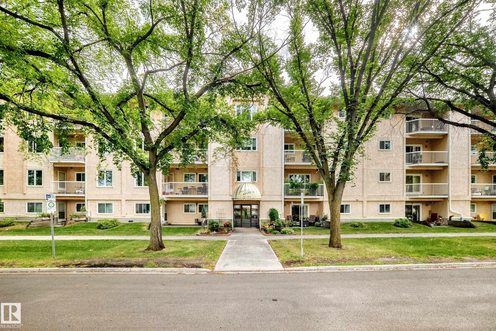 Property Photo:  11511 130 Street NW 101  AB T5M 4B3 
