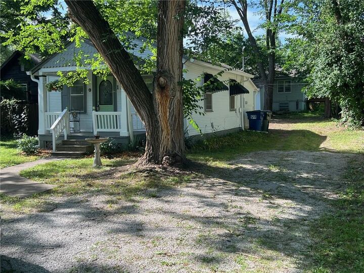 Property Photo: 1308 Oak Hill Avenue KS 66044