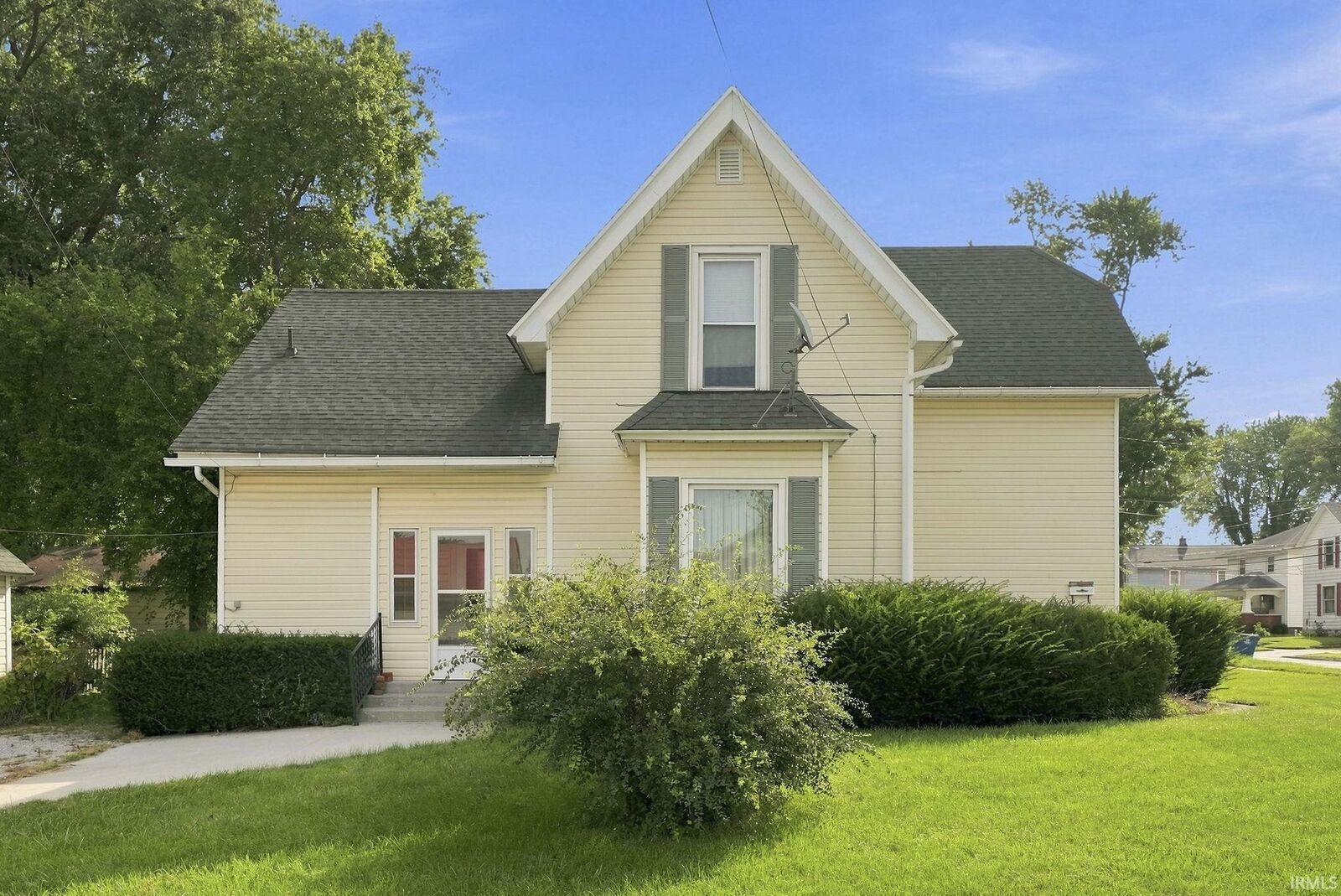 Property Photo:  1103 Summit Street  IN 46774-1459 