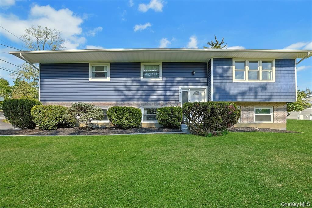 Property Photo:  7 Bryant Road  NY 10512 