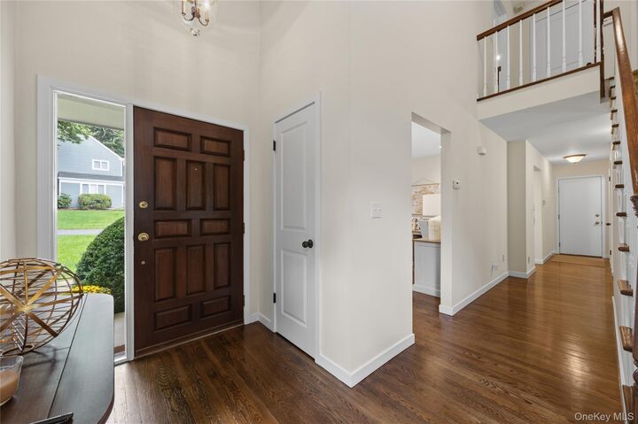 Property Photo:  9 Elizabeth Court  NY 10510 