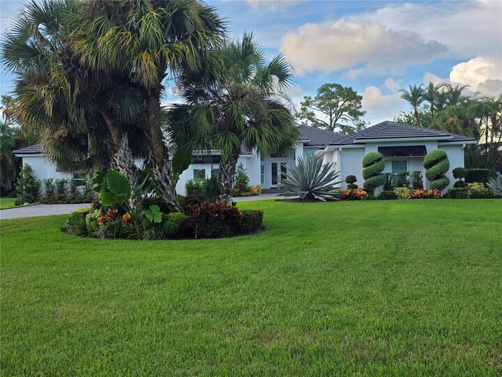 Property Photo: 794 Lytham Circle FL 34229