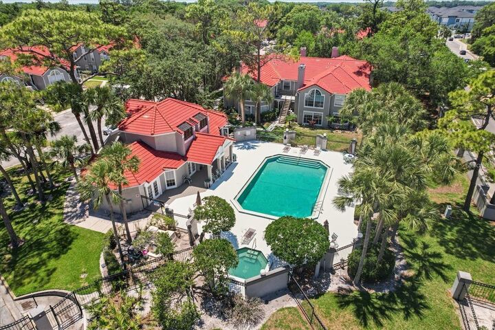 Property Photo: 900 Northern Dancer Way 206 FL 32707