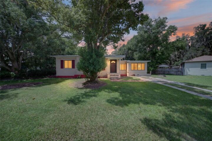 Property Photo: 2402 S Summerlin Avenue FL 32771