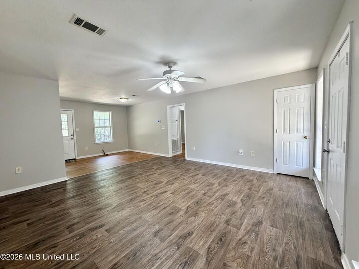 Property Photo:  22202 N Ms-63  MS 39451 