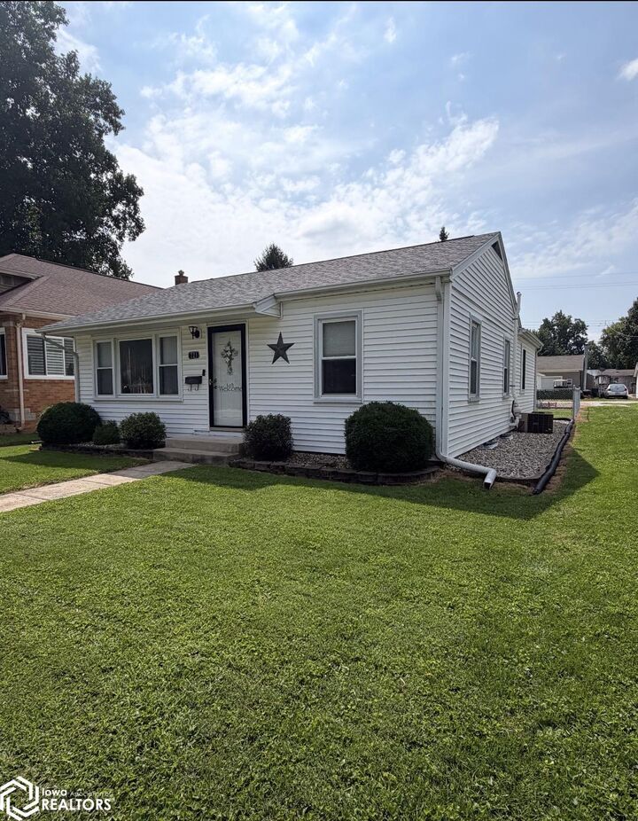 Property Photo:  721 Harrison Avenue  IA 52601 