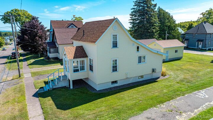 Property Photo:  63 Second Street  MI 49963 