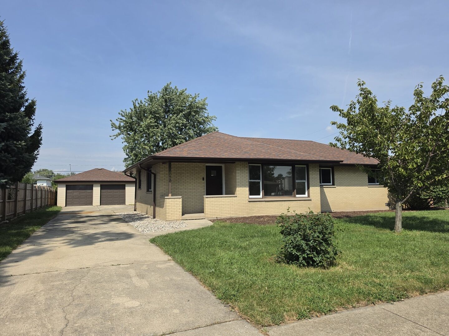 Property Photo:  6410 W 88th Street  IL 60453 