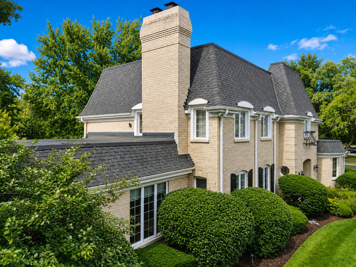 Property Photo: 2 Gregory Lane IL 60010