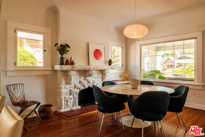 Property Photo:  2389 W 31st Street  CA 90018 