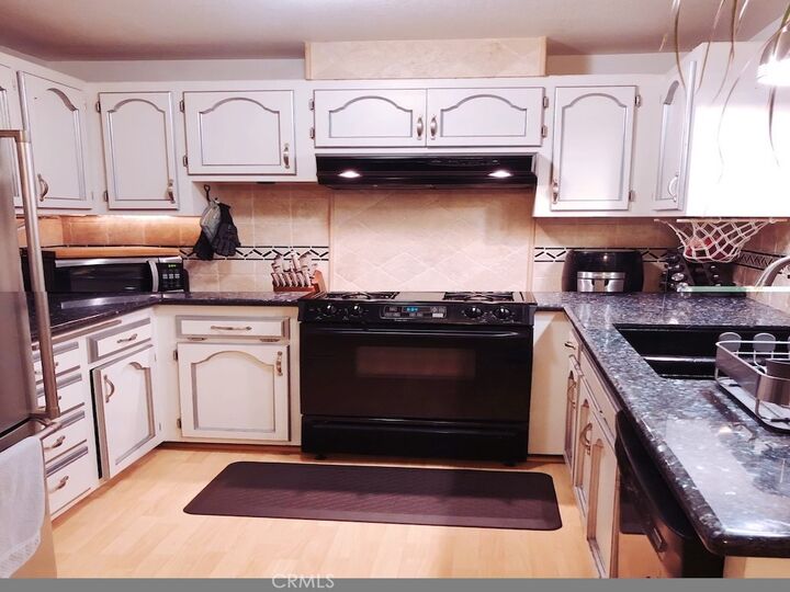 Property Photo:  1245 S. 16th Street  CA 93433 