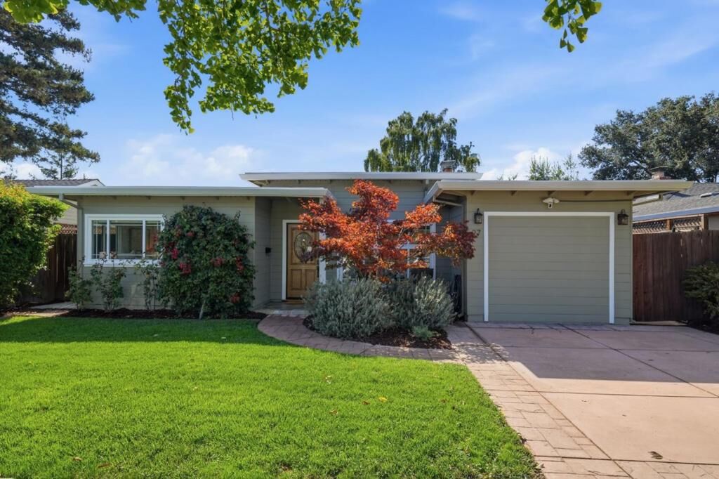 Property Photo:  27 Garden Street  CA 94063 