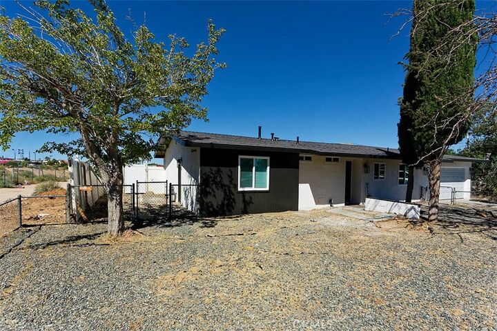 Property Photo: 14912 Condor CA 92394