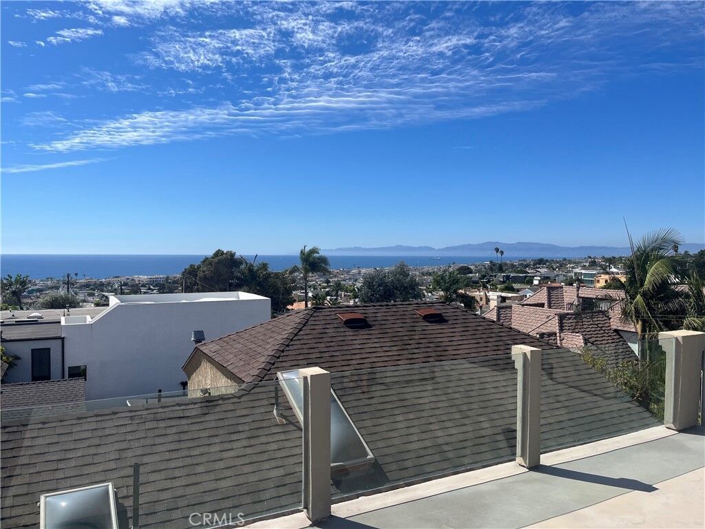 Property Photo:  735 Longfellow Avenue  CA 90254 