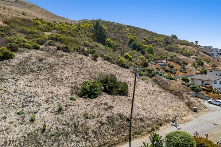 Property Photo:  414 Hacienda Drive  CA 93430 