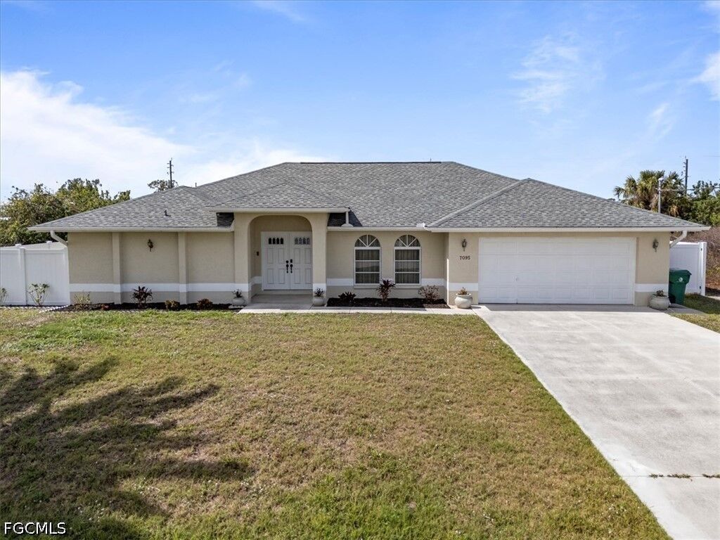 Property Photo:  7095 Beardsley Street  FL 34224 