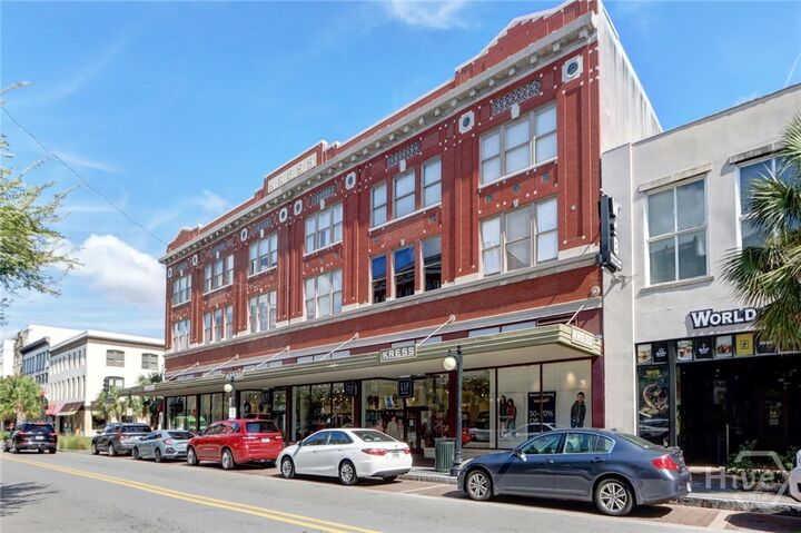 Property Photo:  122 W Broughton Street  GA 31401 