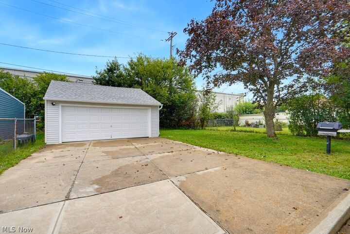 Property Photo:  20777 Bowling Green Road  OH 44137 