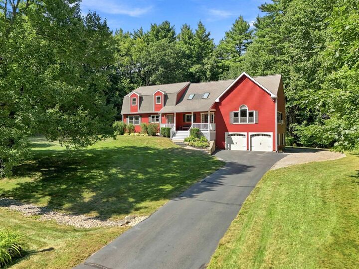 Property Photo:  18 Meadow Lark Lane  NH 03045 