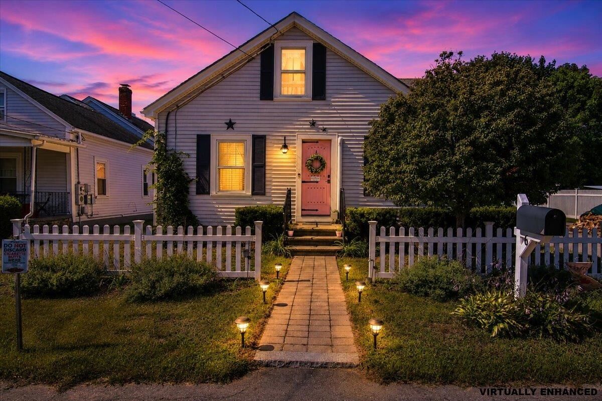 Property Photo: 6 Fairview Street NH 03102