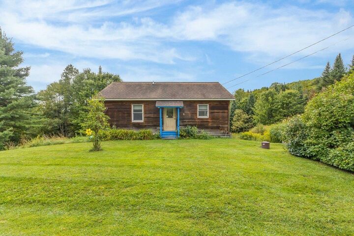 Property Photo:  74 Pratt Road  VT 05682 