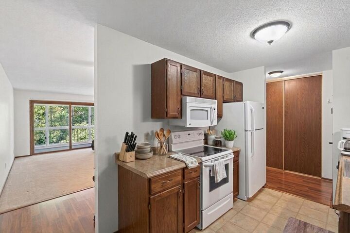 Property Photo: 135 Viking Drive E 309 MN 55117