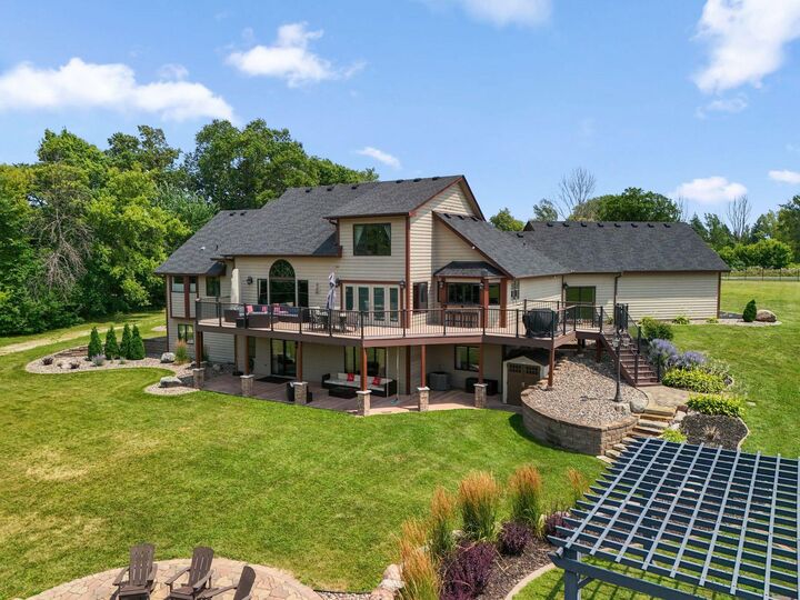 Property Photo:  2400 Jennifer Lane  MN 55379 