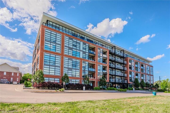 Property Photo:  15 Prince Albert Boulevard 309  ON N2H 0C2 