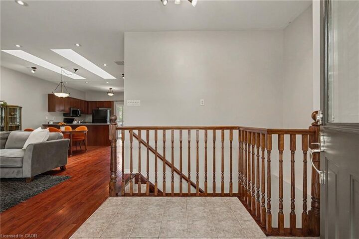 Property Photo:  20 Kitty Murray Lane 49  ON L8K 1L7 