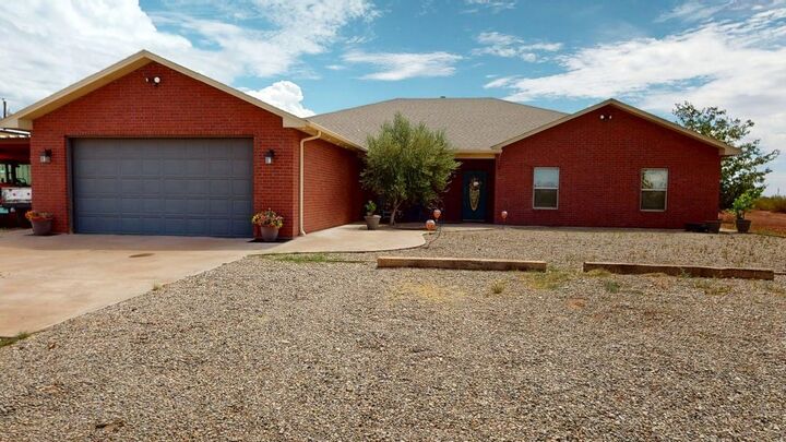Property Photo:  184 La Luz Gate Rd  NM 88310-0000 