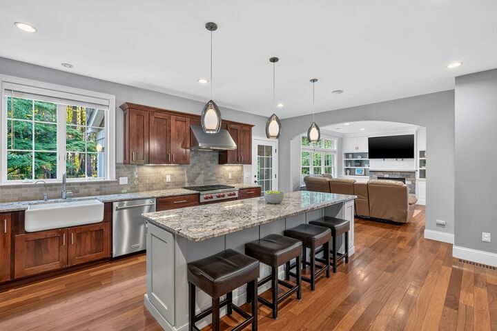 Property Photo:  9 Old Farm Circle  MA 01778 