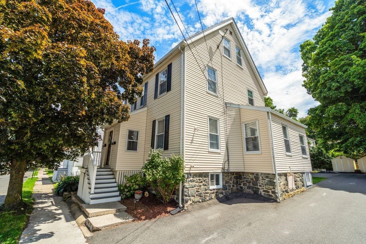 Property Photo:  9 Tappan St 9  MA 02176 