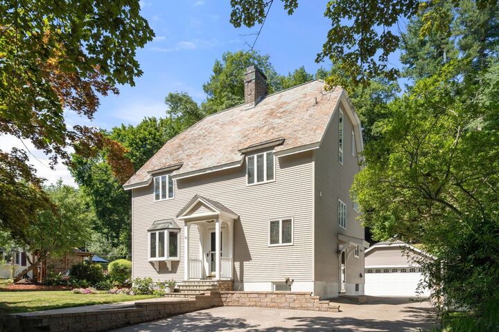 Property Photo:  43 Laconia Rd  MA 01609 