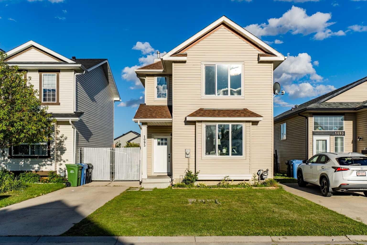 Property Photo: 1095 Bridlemeadows Manor SW AB T2Y 4L1