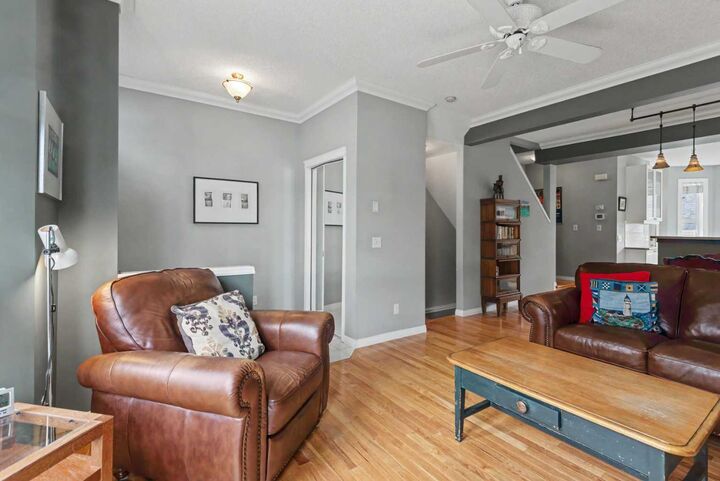 Property Photo: 46 Prestwick Gardens SE AB T2Z 3V3