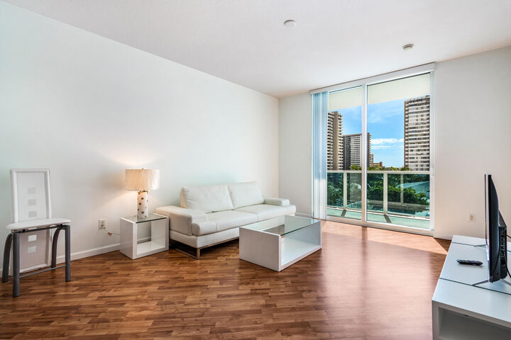 Property Photo:  1945 S Ocean Drive 502  FL 33009 