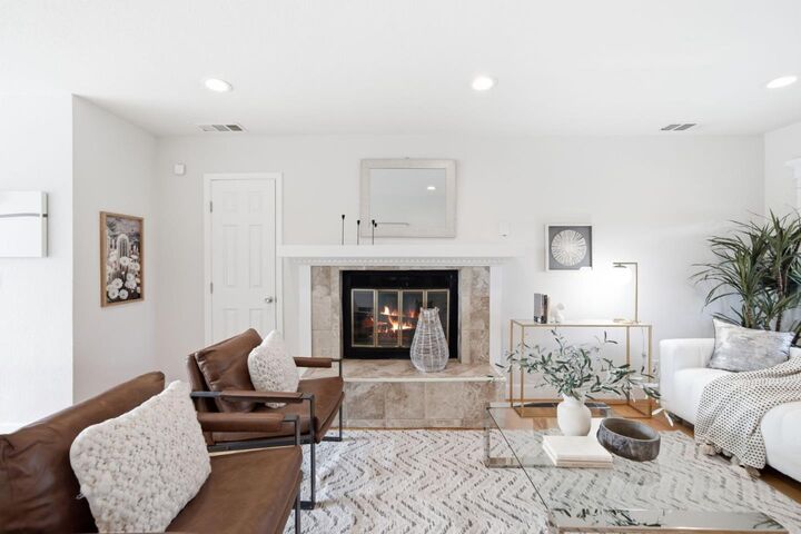 Property Photo:  26337 Regal Avenue  CA 94544 