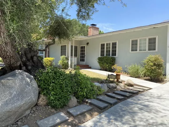 Property Photo:  2387 Glen Canyon Road  CA 91001 