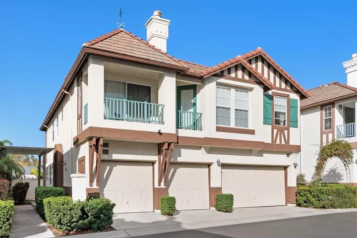 Property Photo:  382 Carmel Creeper Place  CA 92024 