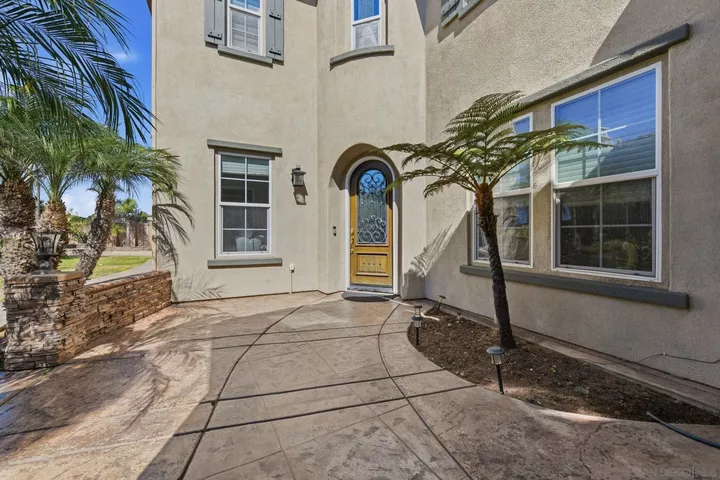 Property Photo:  3520 Cockatoo Ct.  CA 92057 