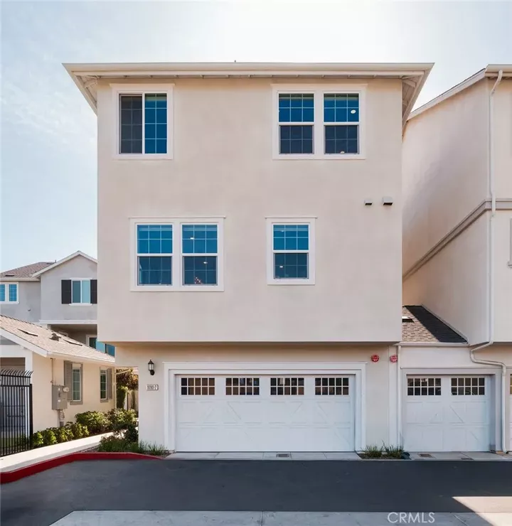 Property Photo:  1090 N Anaheim Blvd 2  CA 92801 
