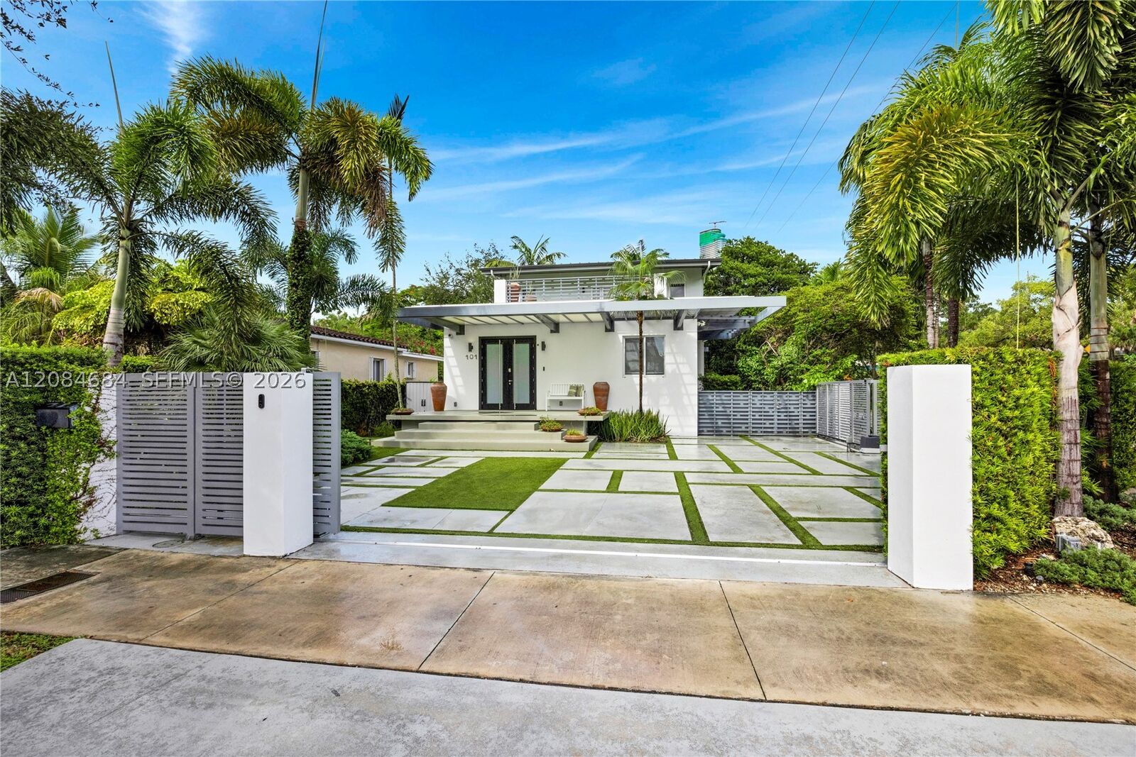 Property Photo:  101 SW 21st Rd  FL 33129 