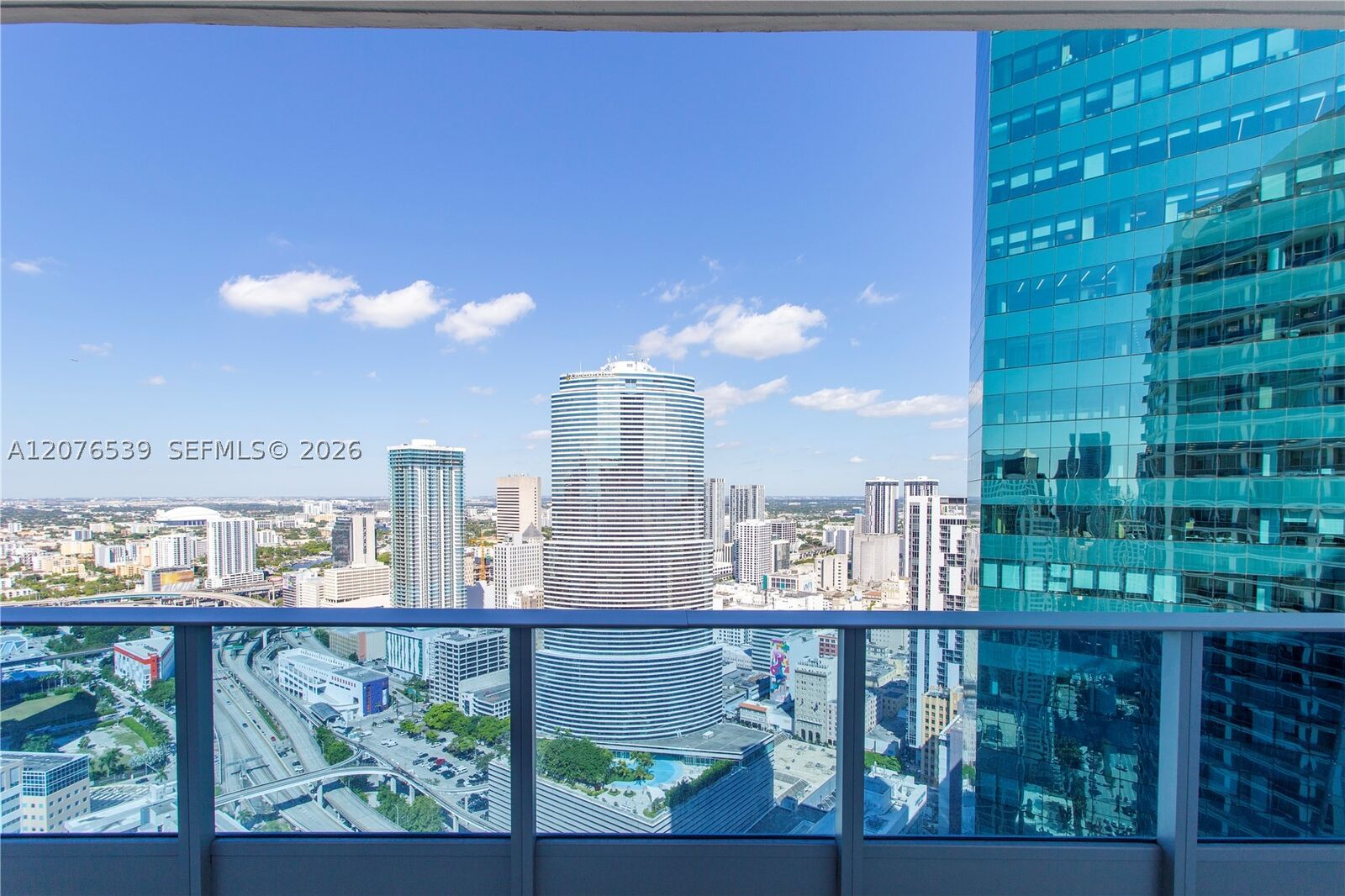 Property Photo:  200 Biscayne Blvd Wy 4512  FL 33131 