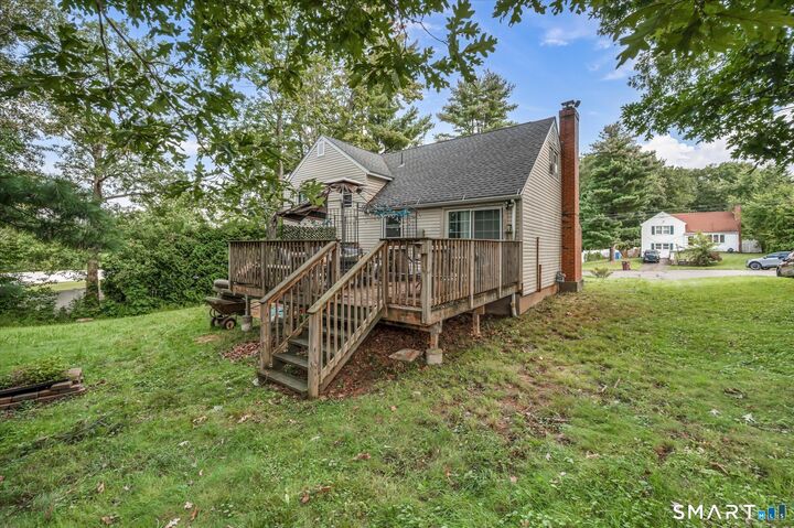 Property Photo:  152 Bay Avenue  CT 06053 