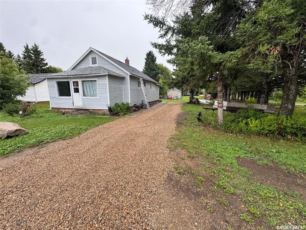 Property Photo:  502 4th Street S  SK S0K 4C0 